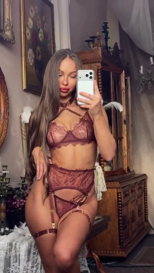 Serafina Bordo, ürün videosundan yakın görünüm